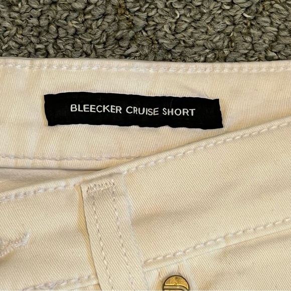 Jones New York Shorts Womens 8 White Denim Bleecker Cruise Secret Slimming NEW - Picture 7 of 12